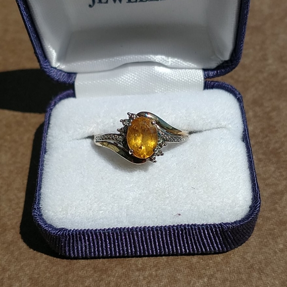 Beautiful 10k and 925 Oval Citrine Ring - Picture 11 of 11